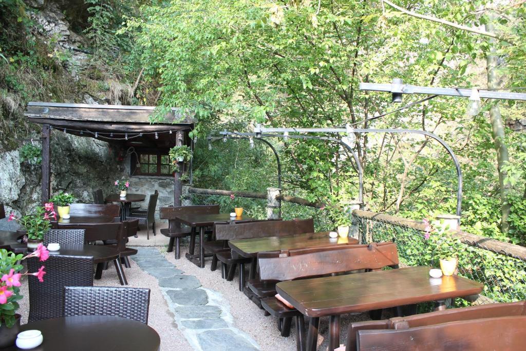 Bed and Breakfast Grotto Du Rii Интранья Экстерьер фото